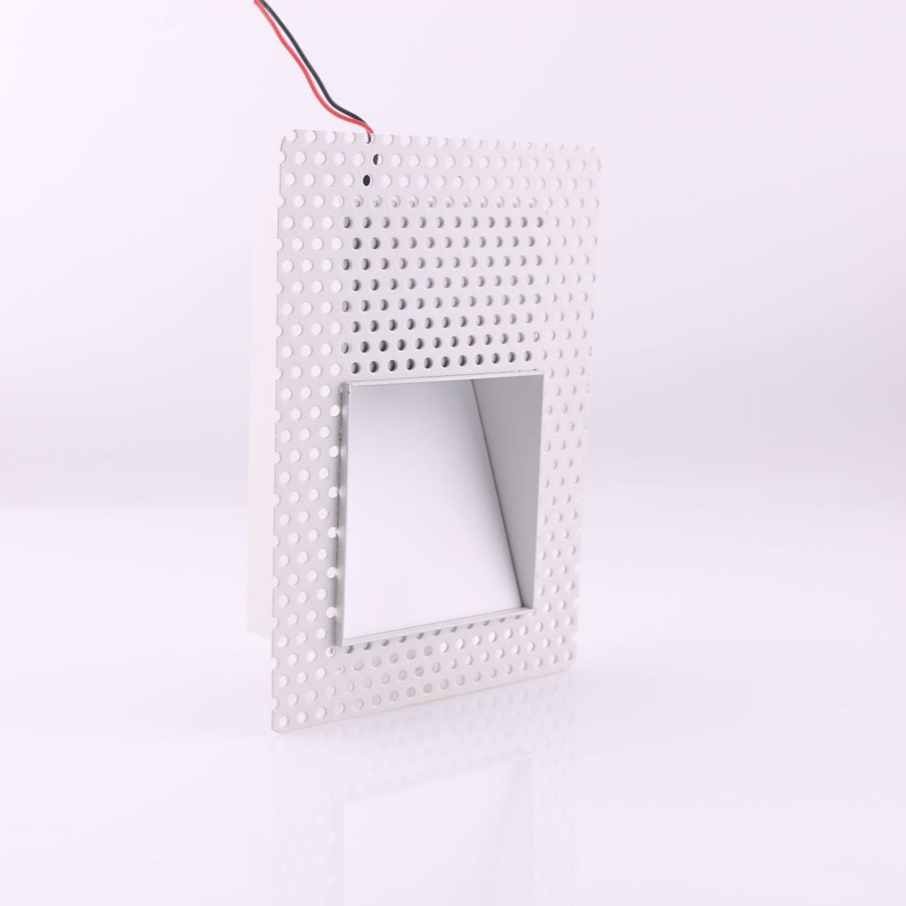 Modern Die-Cast Aluminium Wall Light for Living Room and Hallway — Halden Lighting