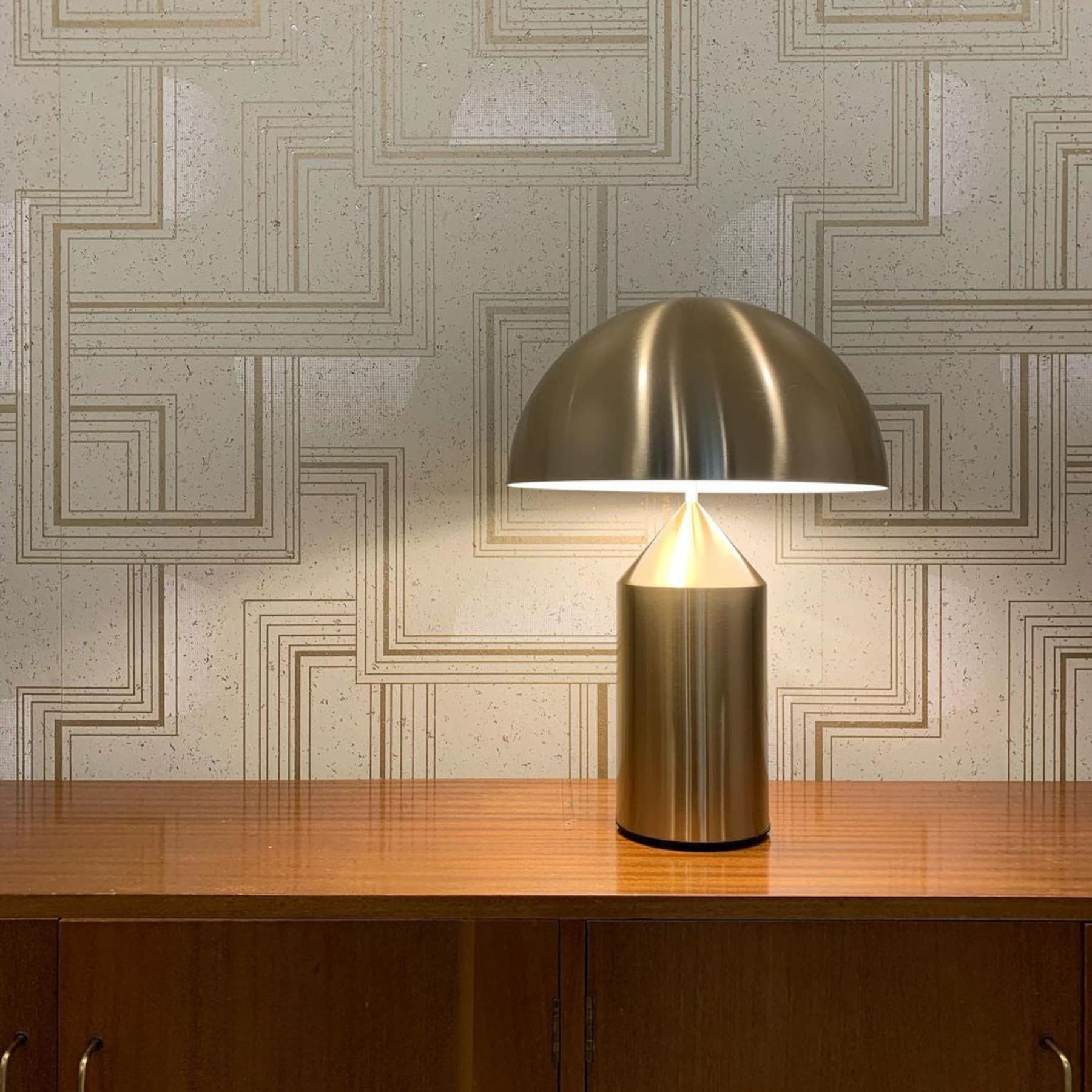 Modern Metal Table Lamp for Living Room and Bedroom — Halden Lighting