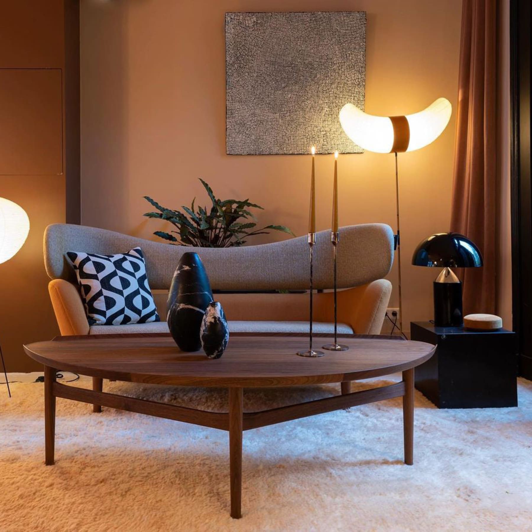 Modern Metal Table Lamp for Living Room and Bedroom — Halden Lighting