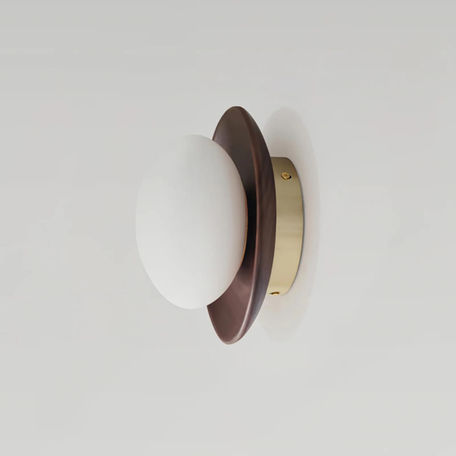 Modern Wood Wall Light for Living Room and Bedroom — Halden Lighting