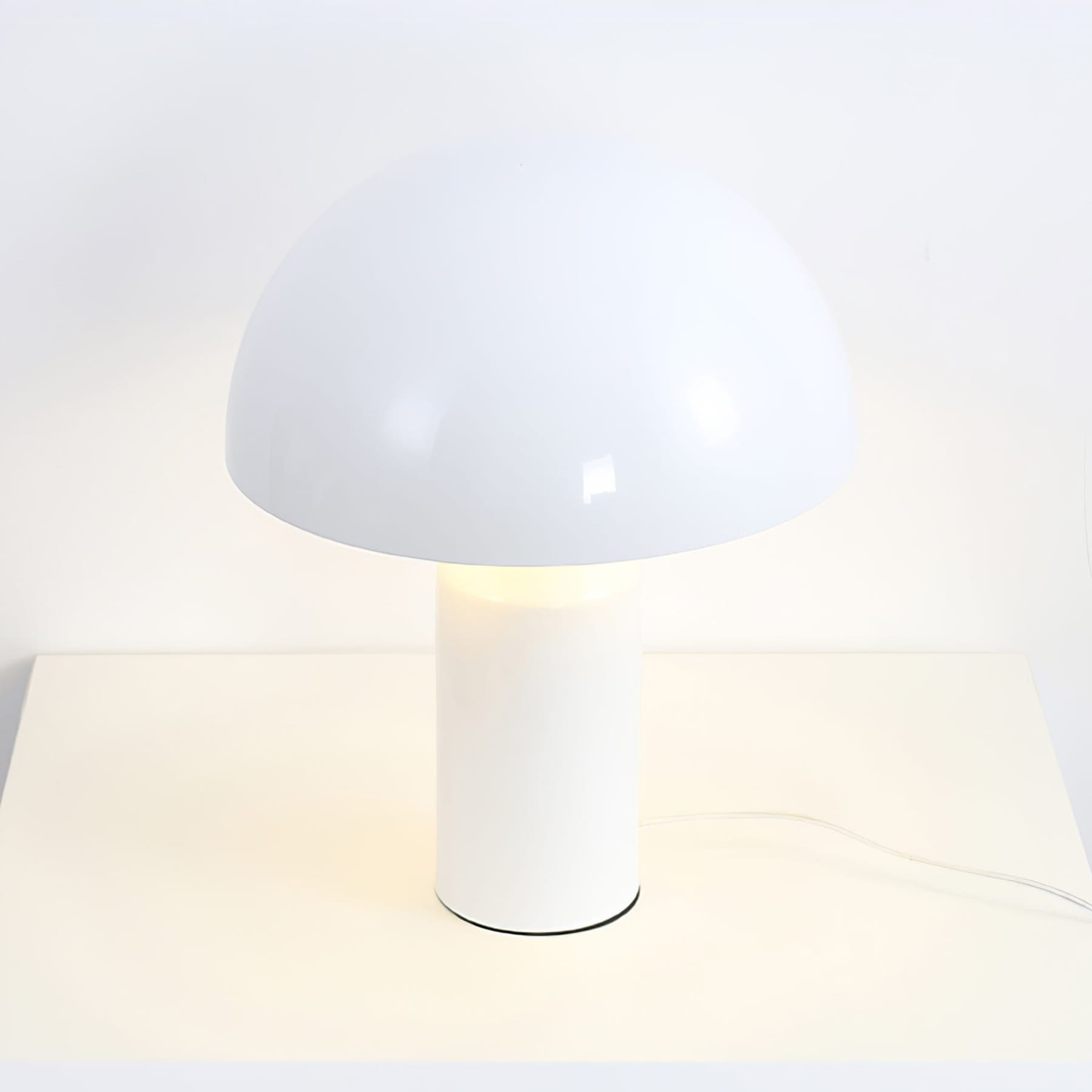 Modern Metal Table Lamp for Living Room and Bedroom — Halden Lighting