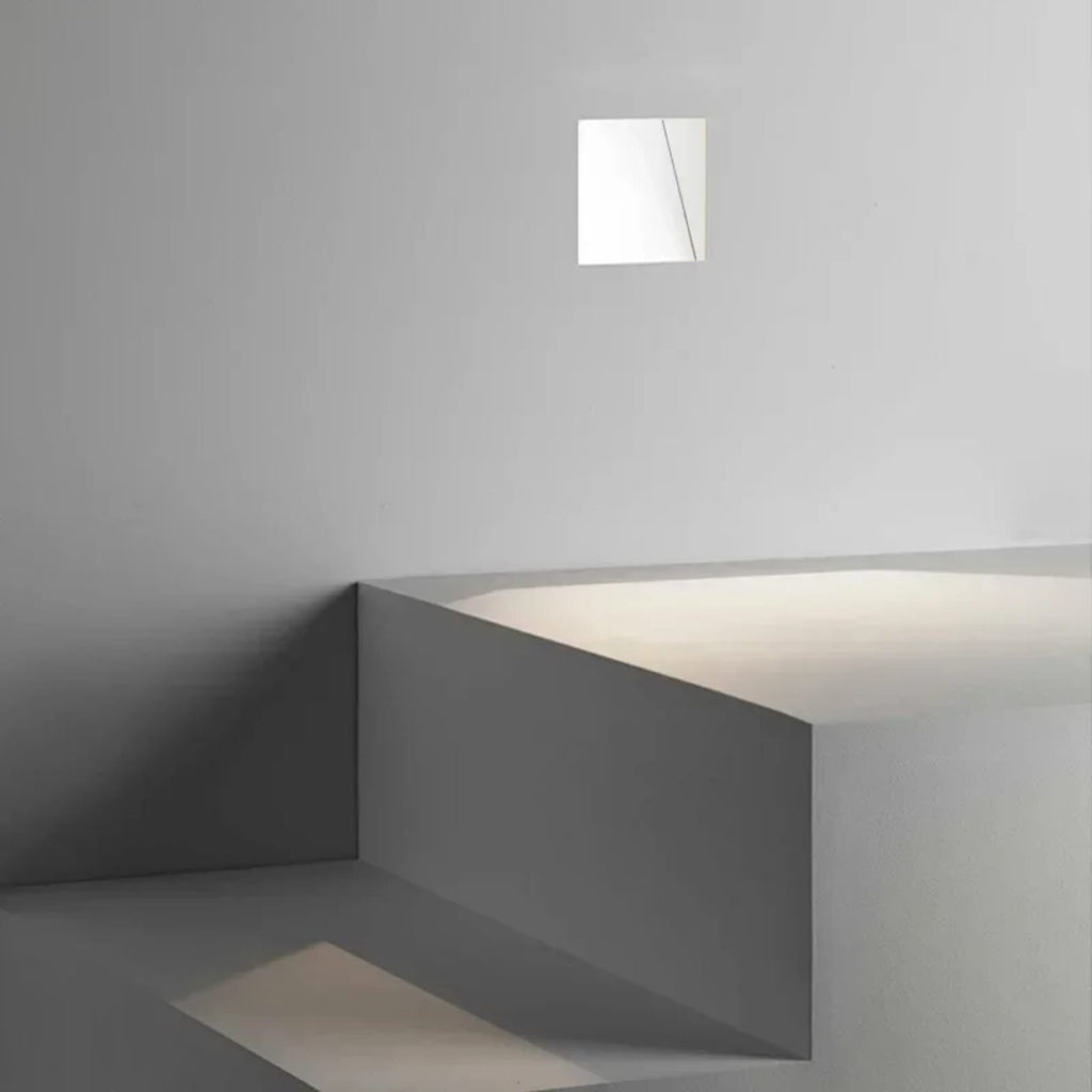 Modern Die-Cast Aluminium Wall Light for Living Room and Hallway — Halden Lighting